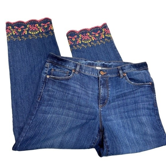 Ann Taylor Loft Embroidered Floral Cropped Denim Blue Jeans, Women's Size 10 - Picture 1 of 9